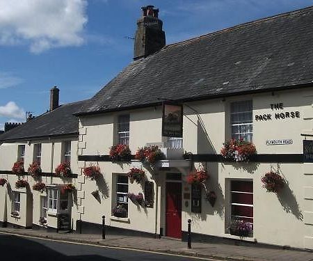 The Pack Horse Hotel South Brent Exterior photo